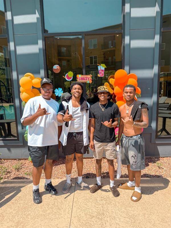 Things to Do When Your Family Visits Stillwater